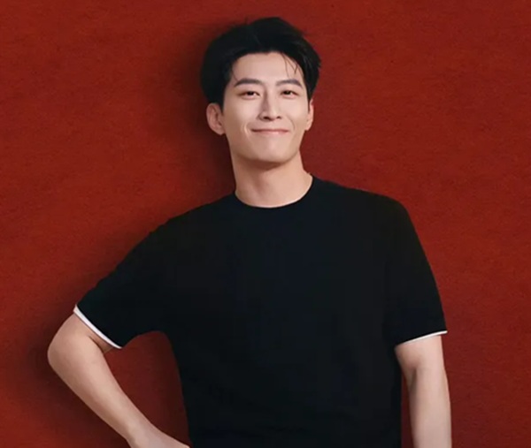 Shawn Dou dan He Chaolian tampil elegan di pesta pernikahan mewah mereka sebelum muncul rumor perpisahan empat bulan